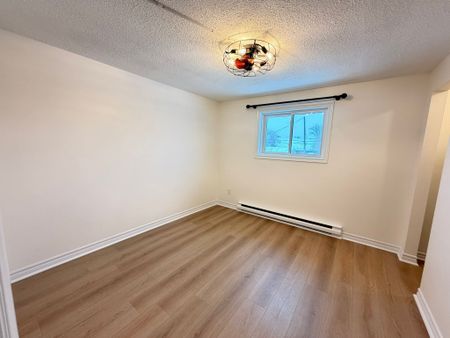 For Lease - 1133 Maisonneuve Street Unit# 2, Orleans - Convent Glen and Area, Ontario - Photo 2