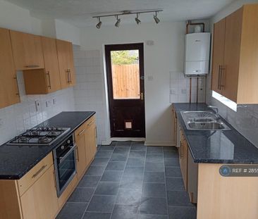 3 bedroom end of terrace house to rent - Photo 6