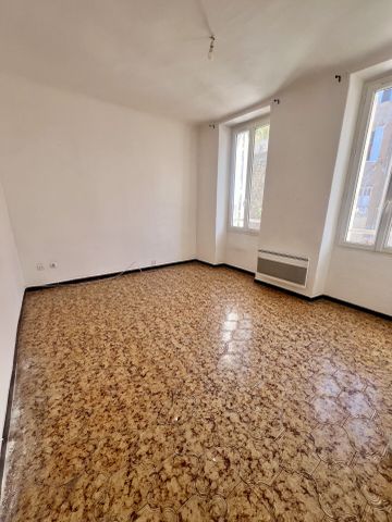 Appartement 2 pièces 34m2 MARSEILLE 3EME 465 euros - Photo 4