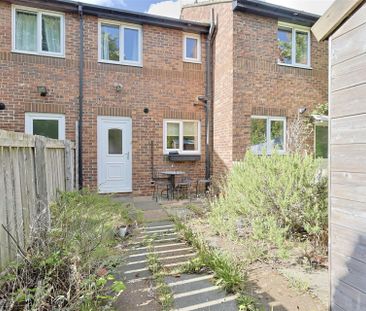 2 bedroom Terraced House to rent in Hunters Road, Spital Tongues, N... - Photo 6