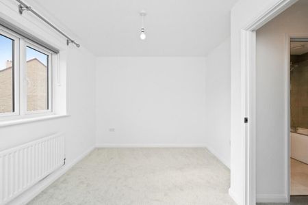 2 bedroom end of terrace house to rent - Photo 3