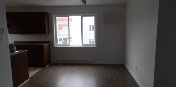 Logement 4 1/2 1 E étage Style Condo - Photo 3