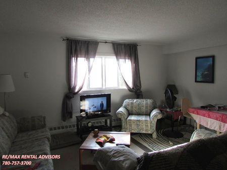 Alberta, 9630 82 Avenue Northwest, T6C 1A1, Edmonton - Photo 3