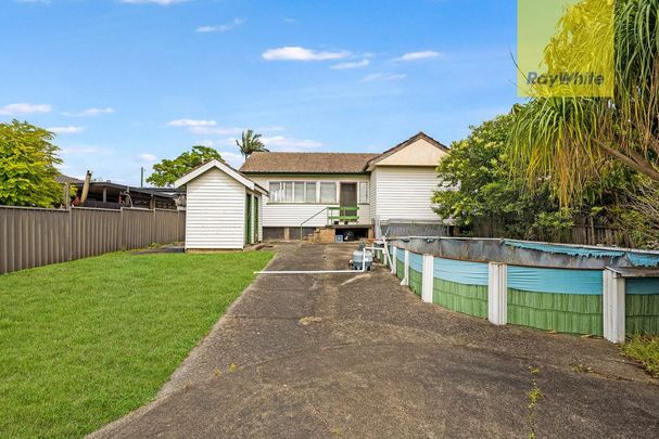 69 HOUISON STREET, WESTMEAD OUTSTANDING LOCATION! - Photo 1