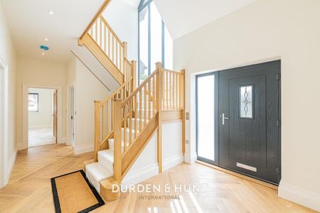 4 bedroom detached house to rent - Photo 3