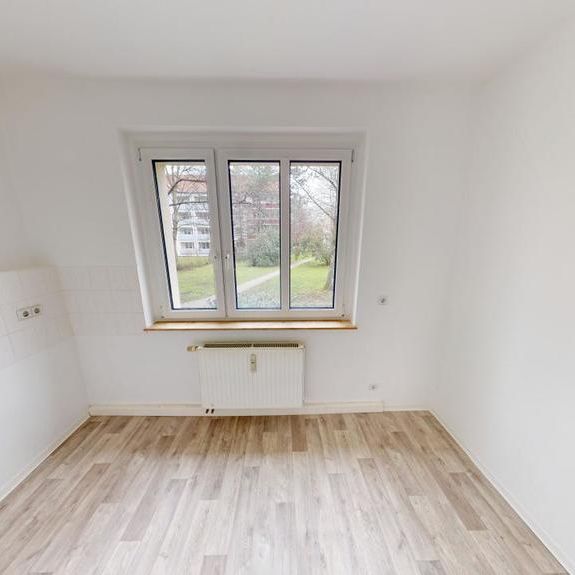 In ruhiger Seitenstraße gelegene 2-Raum-Wohnung mit Balkon - Photo 1