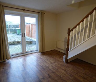 Terraced House to rent on - Photo 3