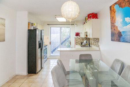 Appartement à louer - Photo 2