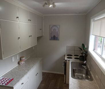 ~ Private, quiet, in Central Palmerston North ~ - Photo 4