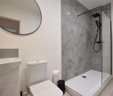 4 bedroom flat to rent - Photo 5