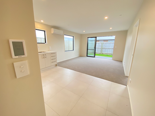87 Faringdon Boulevard, Rolleston - Photo 1