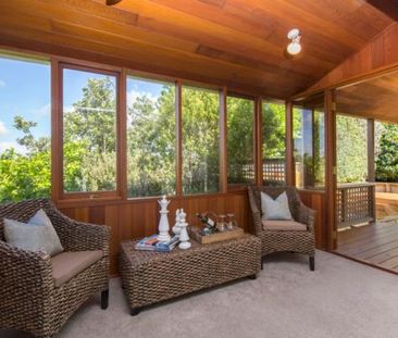 LARGE FAMILY HOME - Photo 5