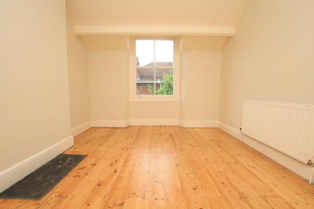 4 bedroom maisonette to rent - Photo 3