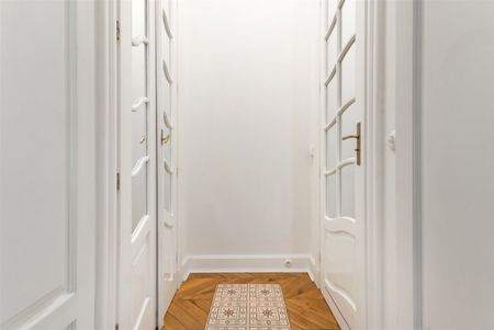Niepowtarzalny apartament w historycznej kamienicy - Zdjęcie 5