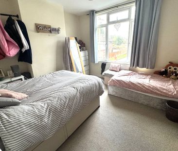 Elm Grove Road, Farnborough, GU14 - Photo 5