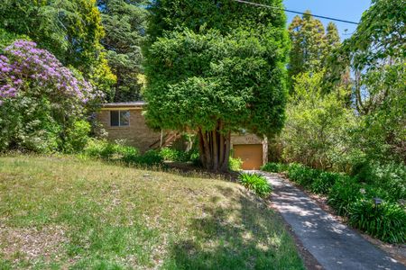 33 Woodford Street, Leura NSW 2780 - House For Rent | Domain - Photo 2