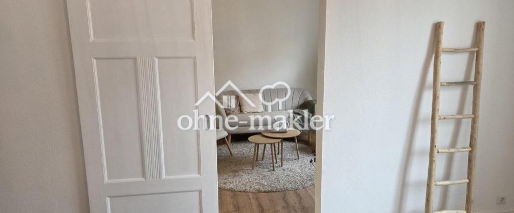 Lichtdurchflutete 3,5 Zimmer Altbauwohnung mit Einbauküche und eigenem Gartenanteil - Foto 1