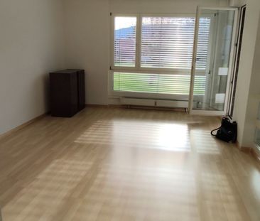 Nachmieter gesucht: helle & geräumige 3,5-Zi-Whg in Therwil - Photo 1