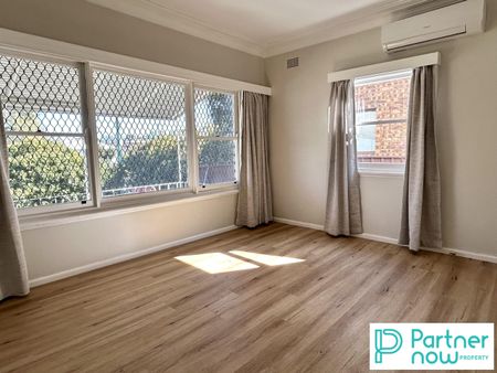 14 Sapphire Crescent, TAMWORTH NSW 2340 - Photo 4