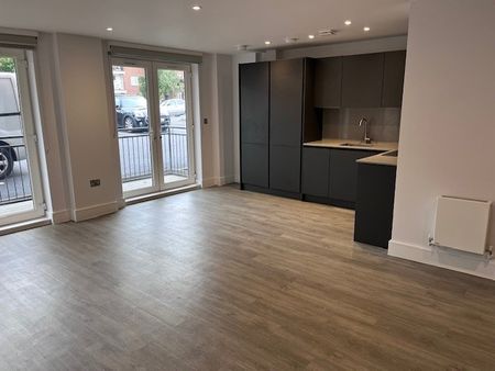 3 Bed Flat, Holden Road, N12 - Photo 2