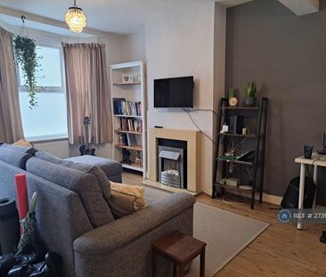 2 bedroom terraced house to rent - Photo 2