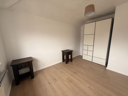 3 bedroom terraced house to rent - Photo 5