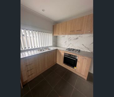 WELL PRESENTED, MODERN GRANNY FLAT - Photo 3