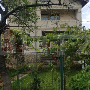 Casă individulă, 293 mp, teren 693 mp, Pucioasa central - Fotografie 3