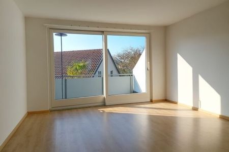 3.5-room apartment directly at the Brugg train station - Photo 3