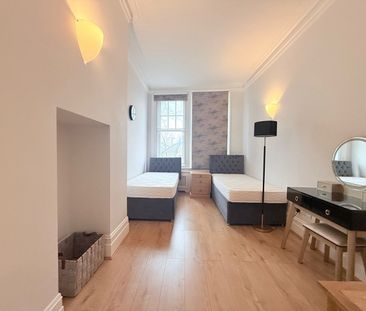3 Bed Flat, Pond Street, NW3 - Photo 5
