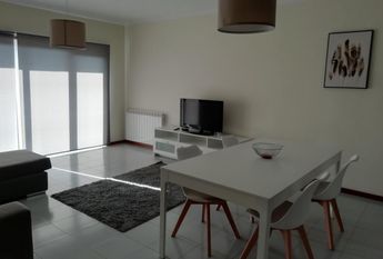Arrendo quarto ou apartamento em Valenca