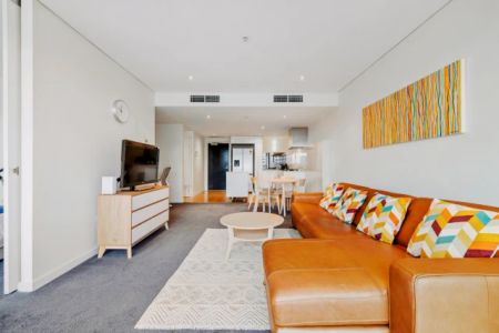 2Bedrooms, 1Bathrooms - Photo 2