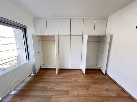 Verhuur appartement 2 kamers, 102m² - Foto 3