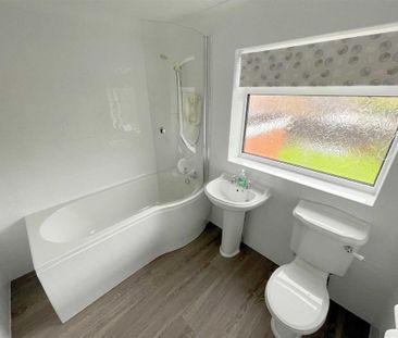 3 bedroom detached house to rent - Photo 6