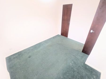 Reynolds Close, Cranfield, MK43 - Photo 2