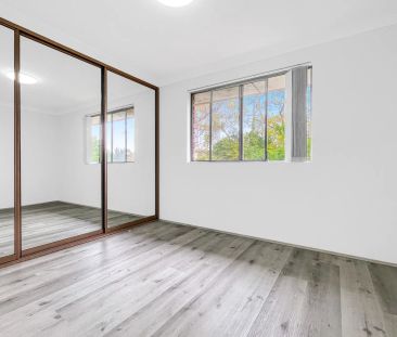 Brilliant Location Near River – Fully Renovated - Photo 4