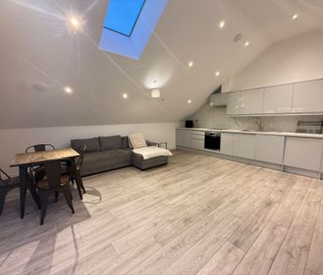 Flat, Alpine House, a Cuckoo Hall Lane, London - Photo 5