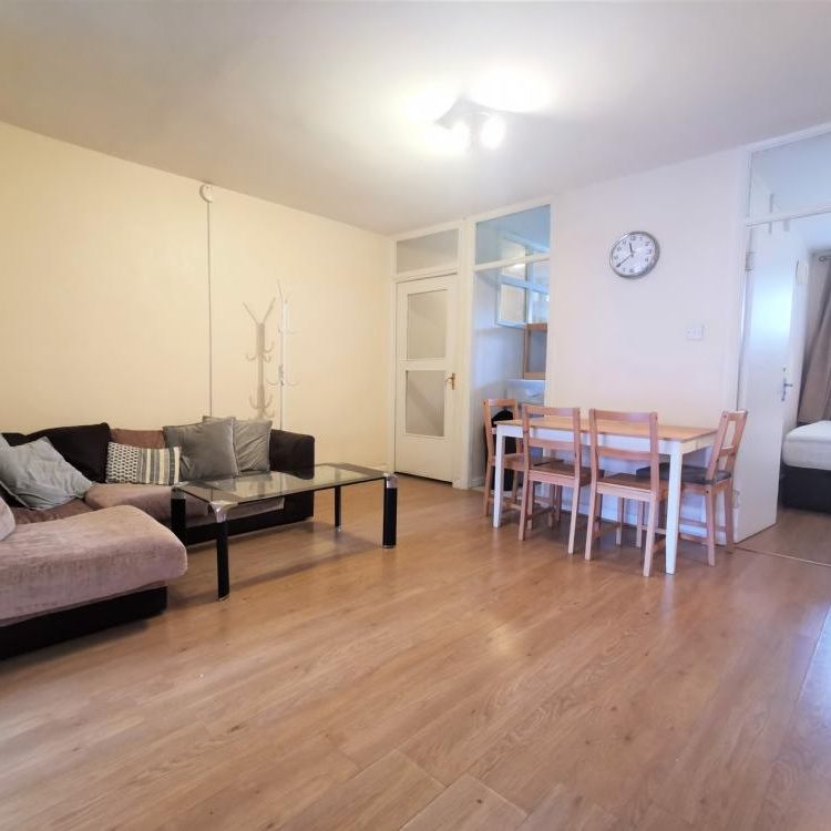 3 bedroom flat to rent - Photo 1