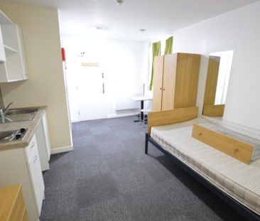 Studio to rent - Photo 3