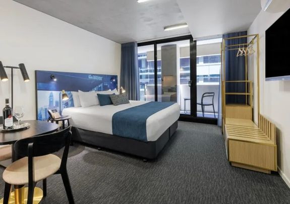 Fully serviced apartment living in the heart of Melbourne’s green corridor - Photo 1