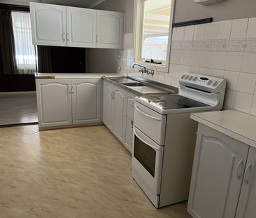 Charming 3 Bedroom Home with Upgrades and Modern Amenities! - Photo 5