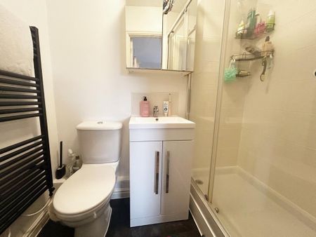 2 bedroom apartment to rent - Photo 5