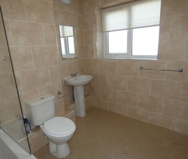 Warbreck Hill Road Flat B - Photo 3