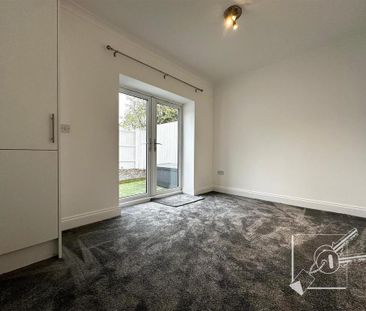 1 bedroom ground floor flat to rent - Photo 2