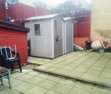 Studio to rent - Photo 6