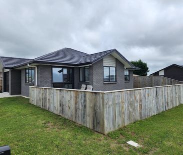 Two bedroom home - Photo 3