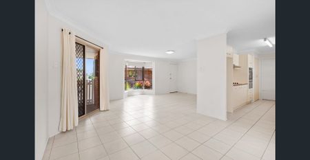 A charming house perfect for families or those seeking a peaceful retreat. - Photo 2