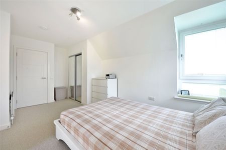 3 bedroom detached house to rent - Photo 4