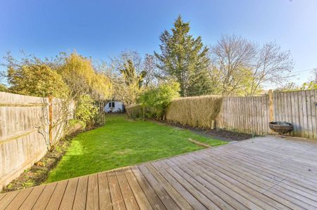 3 bedroom semi-detached house to rent - Photo 4