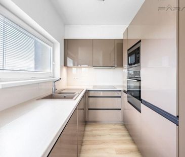 Apartment for rent, 3+kk - 2 bedrooms, 71m - Photo 3
